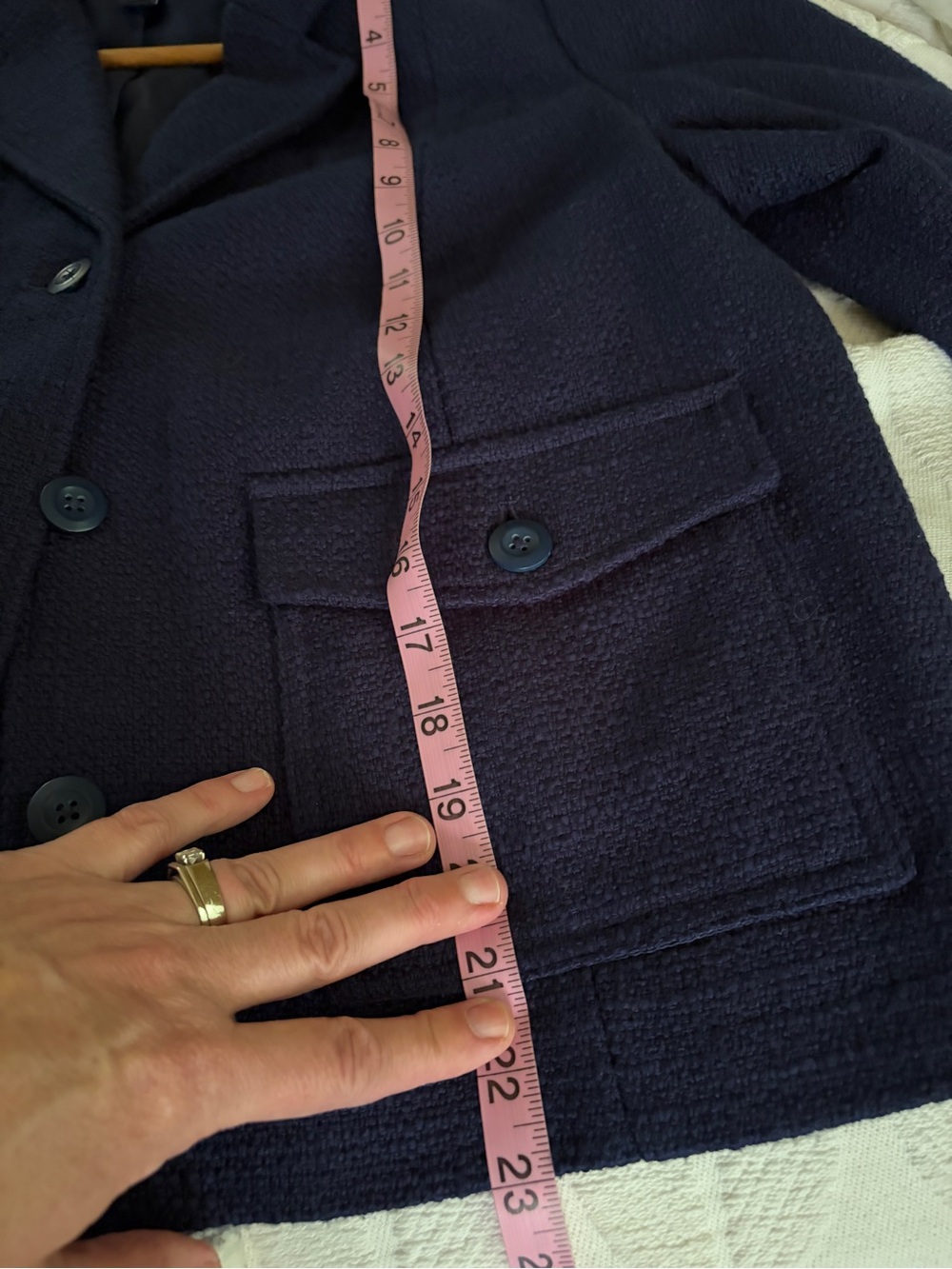 Gorgeous size L Lands' End Women's  Navy Blue Textured Blazer. Boxy fit Like new - Picture 11 of 11